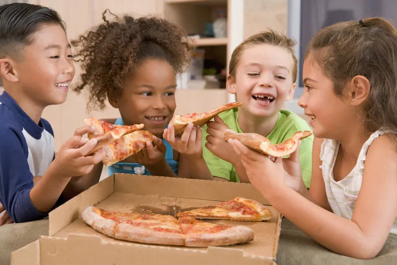 Pizza pentru copii: delicioasă și sigură-1